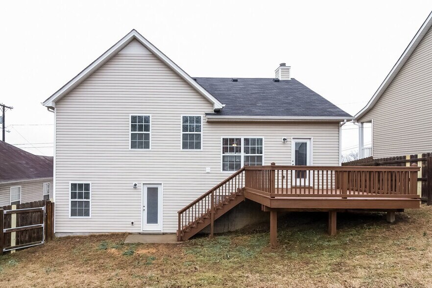 Building Photo - 9205 Thomason Trail