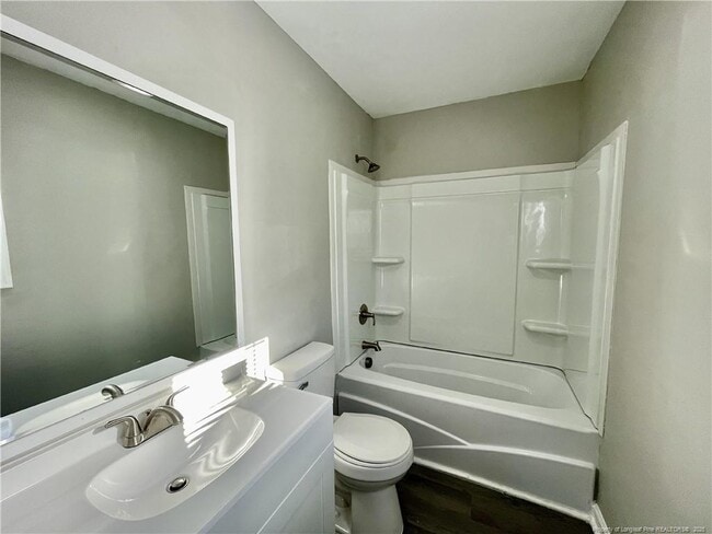 Building Photo - 5148 Longbranch Dr