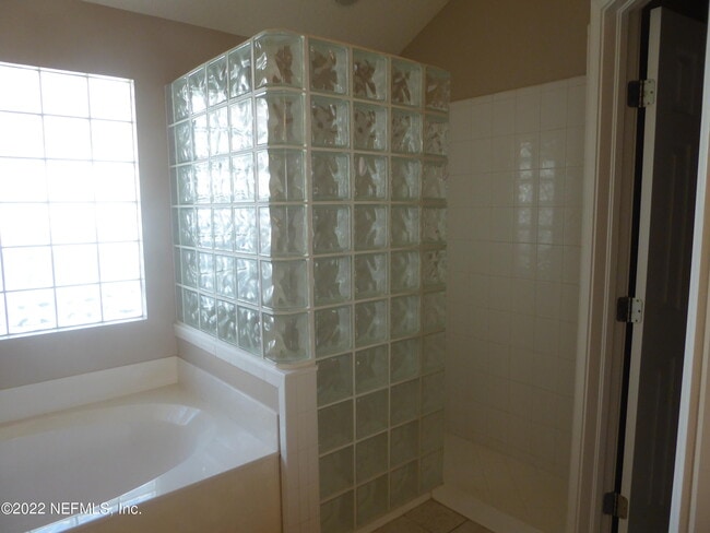 Building Photo - 8716 Canopy Oaks Dr