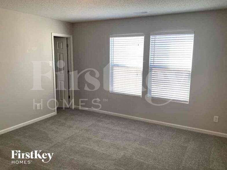 Building Photo - 12515 Teacup Way