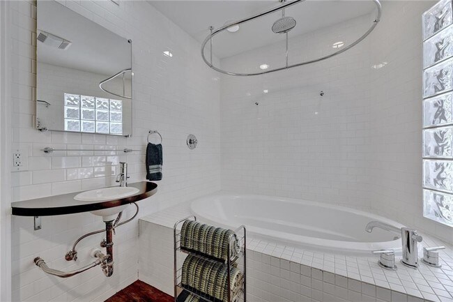 Building Photo - 2308 Enfield Rd