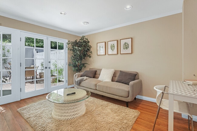 Building Photo - 5845 Topanga Canyon Pl