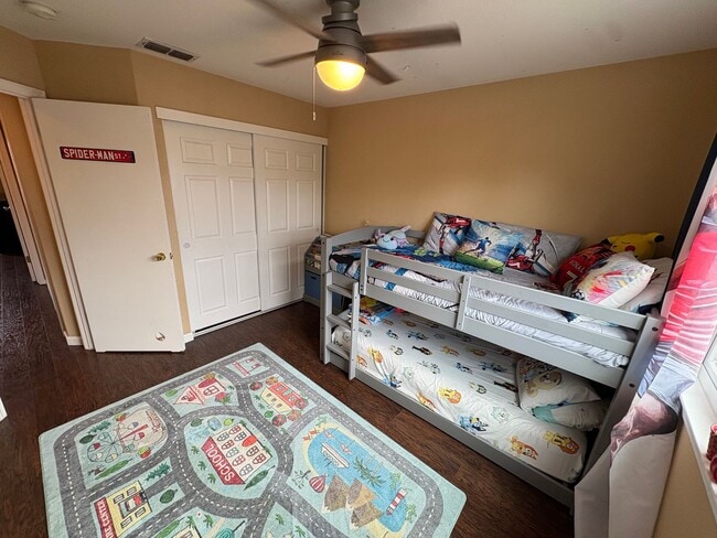 Building Photo - Beautiful 3 Bedroom 2.5 Bath Brentwood Home With SOLAR