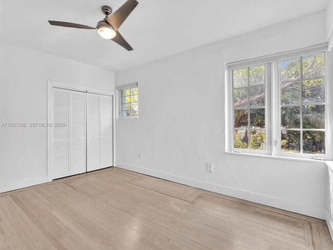 Building Photo - 1009 Meridian Ave