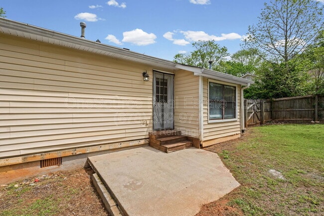 Building Photo - 1321 Timbercrest Dr