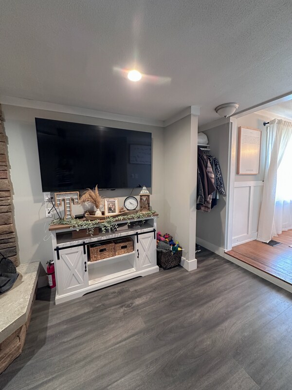 Building Photo - 222 S Vine St