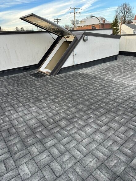 Building Photo - 112 Plum Aly