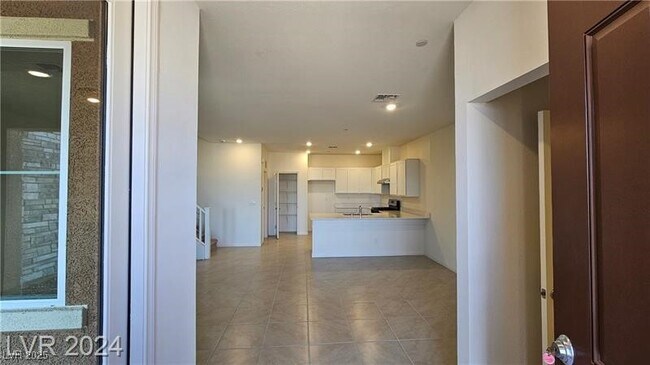 Building Photo - 3415 Costa Caparica Ln
