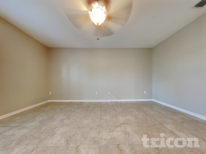 Building Photo - 4920 Reflecting Pond Cir