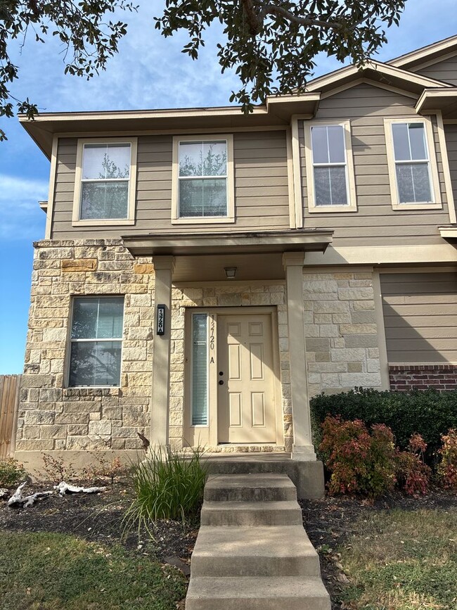 Building Photo - Beautiful 3BR 2BA Home w/ Fenced Backyard • In-Unit Laundry • Attached Garage in Pflugerville