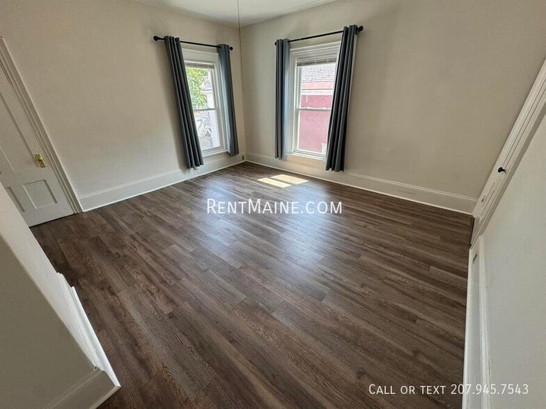 Building Photo - 147 Essex St