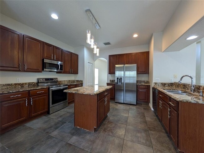 Building Photo - 9869 Heron Pointe Dr