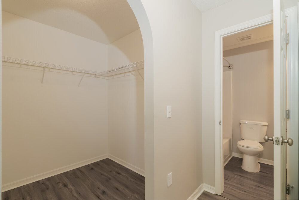 Building Photo - 30200 Double Dr