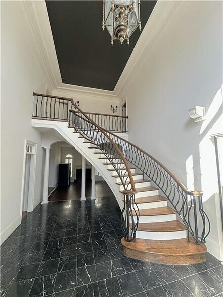 Building Photo - 3815 Sidestreet