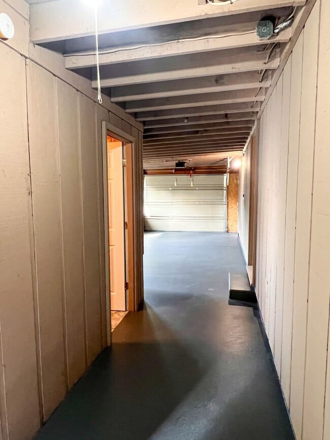 Building Photo - OWN937