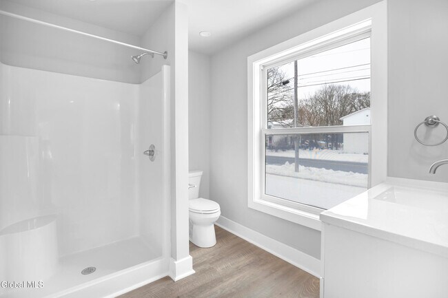 Building Photo - 103 E High St