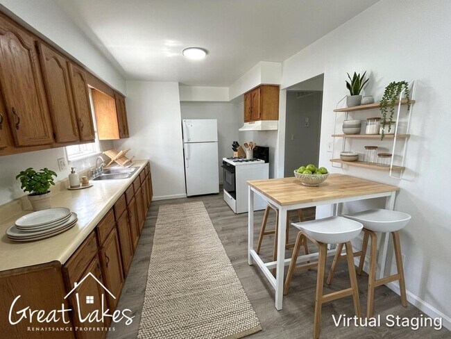 Building Photo - Stunning 3 Bedroom 1 Bathroom now available for rent