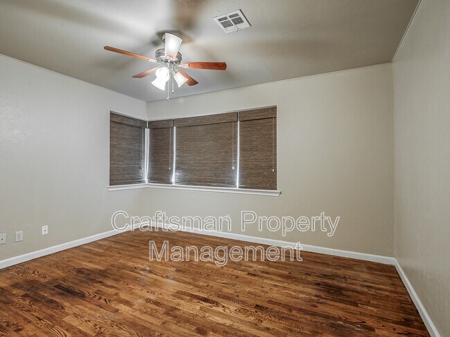 Building Photo - 3105 NW 67th St
