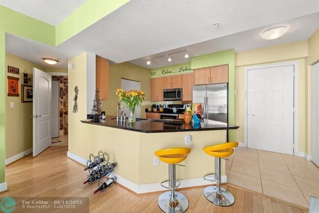 Building Photo - 1830 Radius Dr