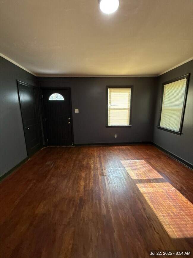 Building Photo - 761 Gracewood St