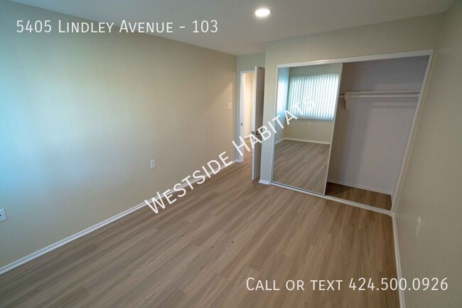 Building Photo - 5405 Lindley Ave