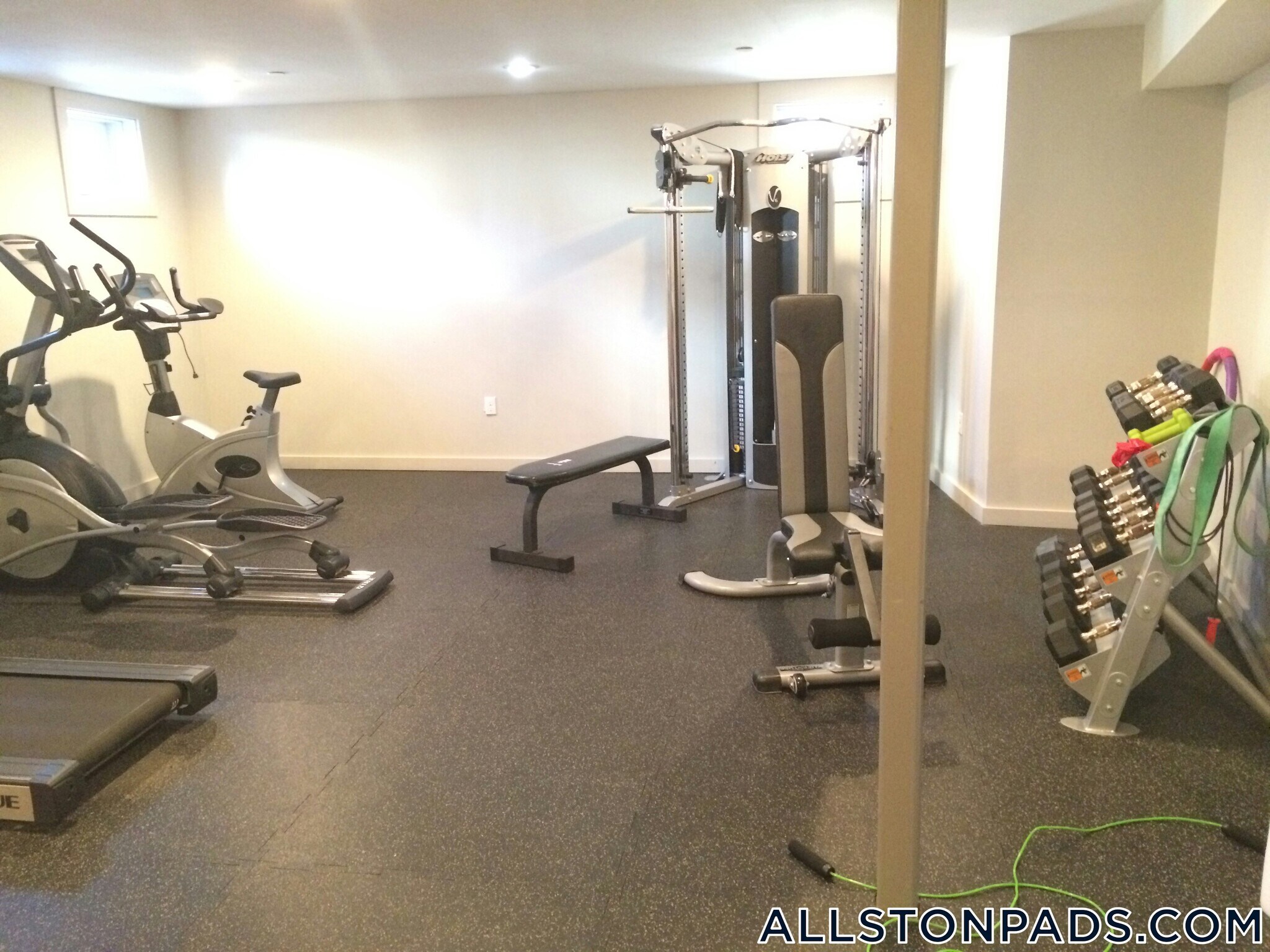 Building Photo - 21 Greylock Rd