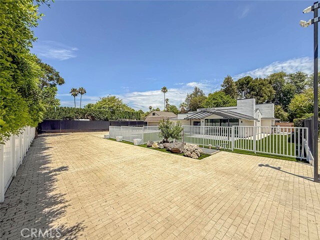 Building Photo - 22921 Dolorosa St