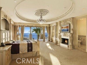 Building Photo - 4 Mystique