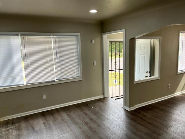 Building Photo - 18903 Freeland St