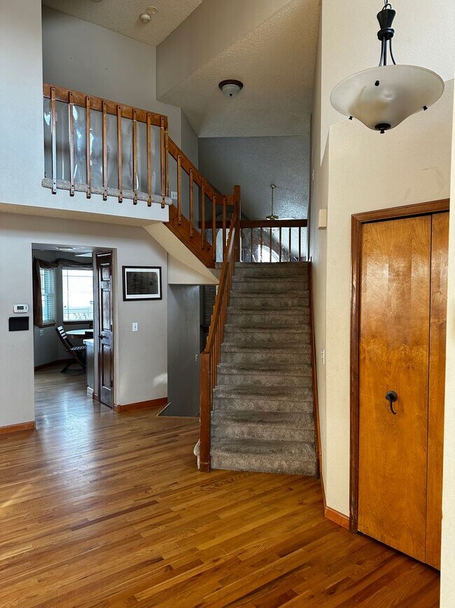 Building Photo - Valley at Rainbow Ridge - Arvada - Available Early July!