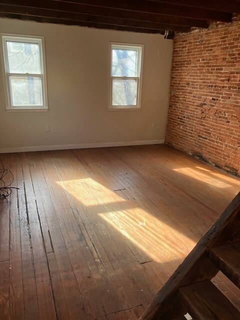 Building Photo - 414 George St