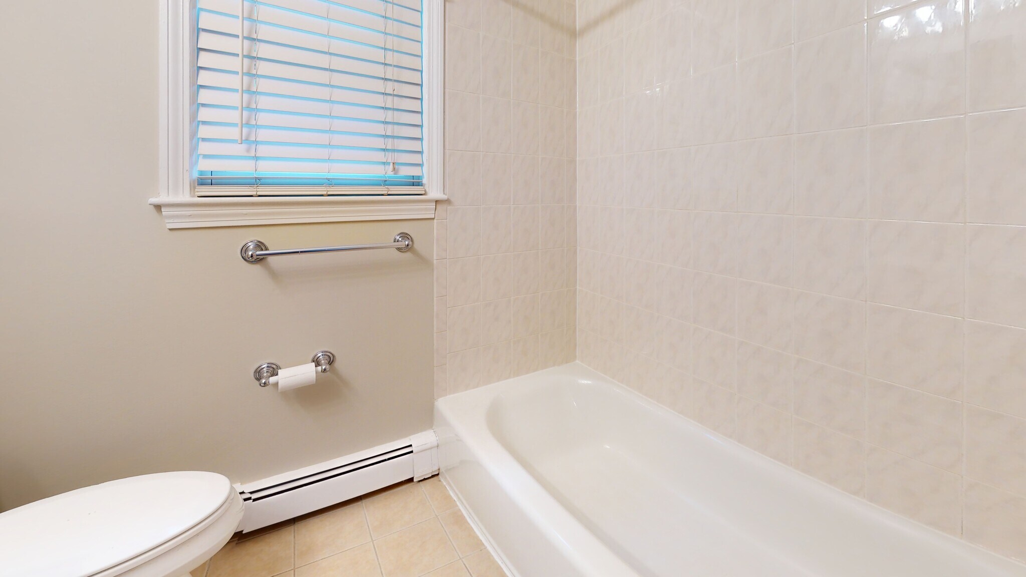 Building Photo - 310 Lowell St