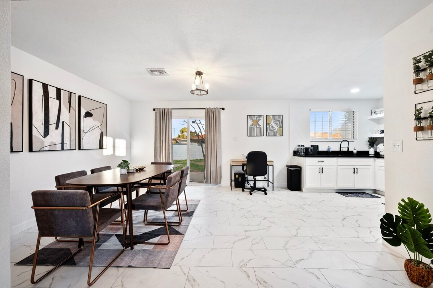 Building Photo - 3023 N 40th Ln