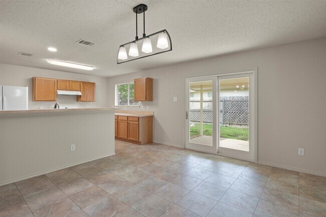 Building Photo - 536 Del Mar Dr