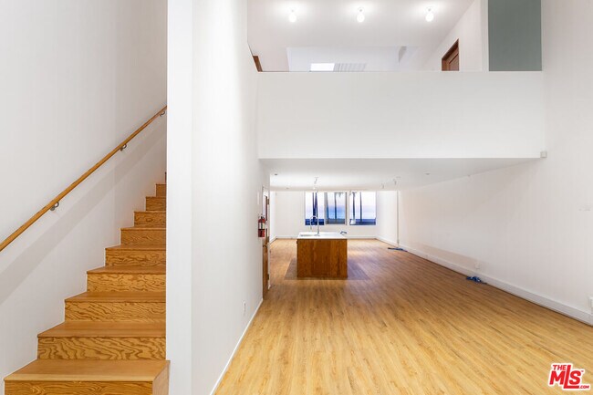 Building Photo - 11 Brooks Ave