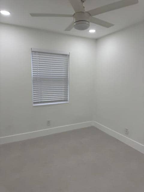 Building Photo - 9743 Saddlebrook Dr