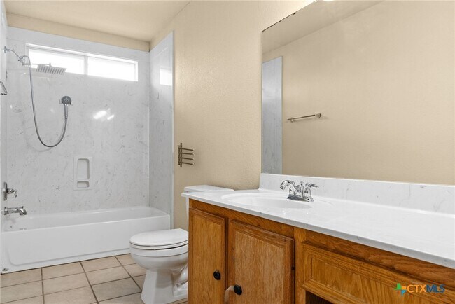 Building Photo - 118 Lone Shadow Dr
