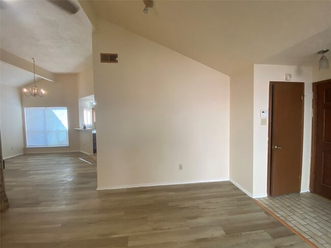 Building Photo - 3534 Woodmere Ln