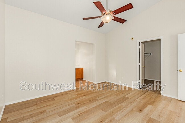 Building Photo - 30196 N Sunray Dr