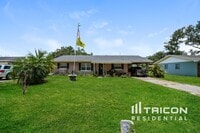 Building Photo - 1565 Palm Pl