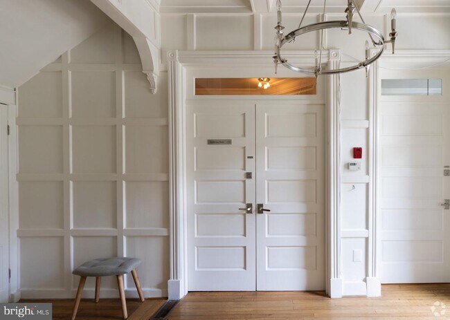 Building Photo - 1724 20th St NW