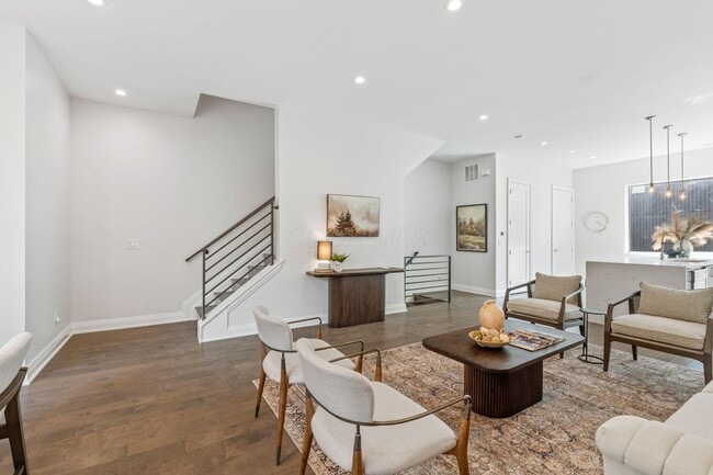 Building Photo - 801 N 6th St