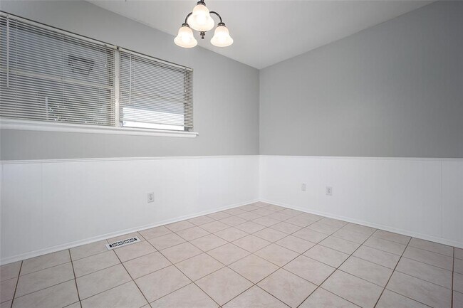 Building Photo - 2321 NW 48th St