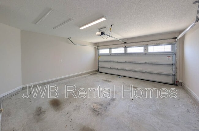 Building Photo - 3011 College St