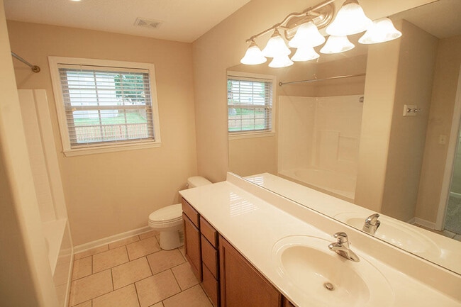Building Photo - 7002 Madison Creek Dr