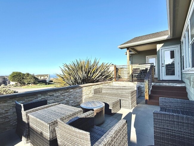 Building Photo - 760 Beachwood Ct