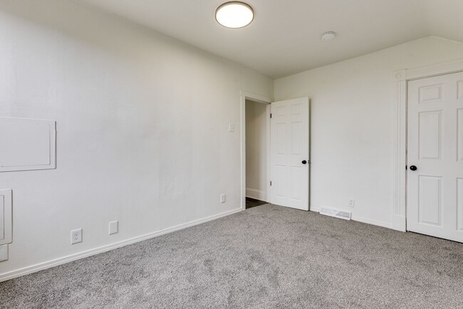 Building Photo - 925 Manton Wy