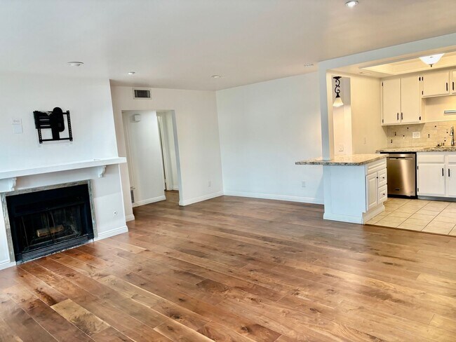 Building Photo - 514 Derby Rd