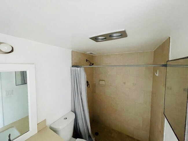 Building Photo - 6300 S Falls Cir Dr