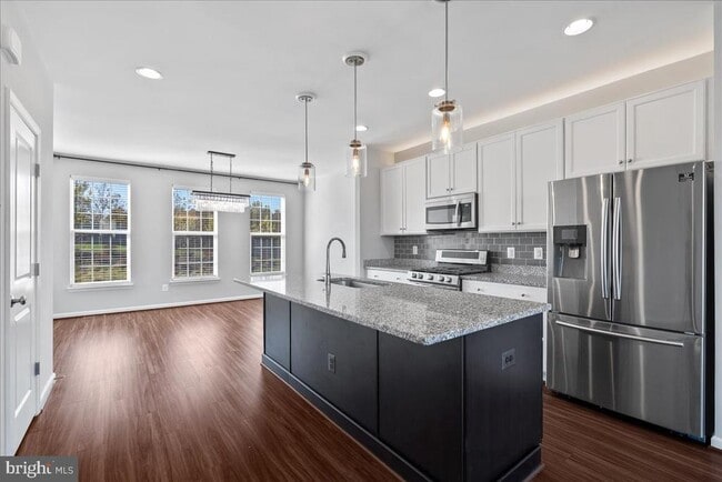 Building Photo - 8182 Broad Pl